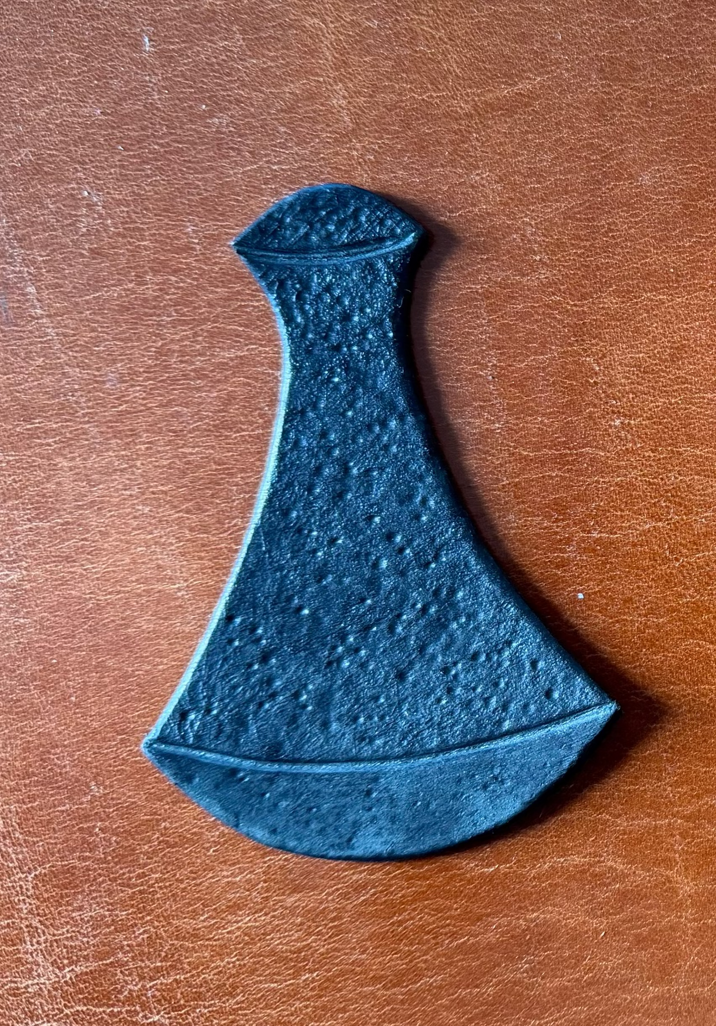 Pōhaku ku'i 'ai leather patch